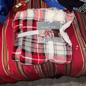 Comfort Bay Microplush Berber Throw Blanket - Red, Black, and White Plaid